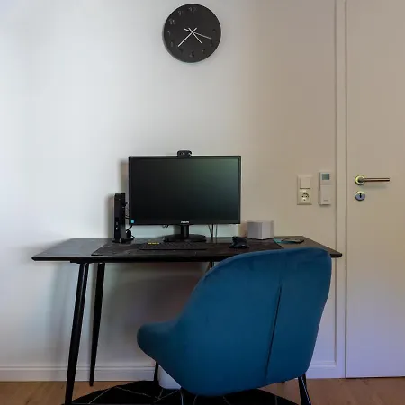 Uniklinik-naehe Modernes Apartment, Mit Balkon 아파트 부퍼탈