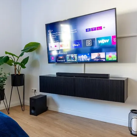 Uniklinik-naehe Modernes Apartment, Mit Balkon 부퍼탈