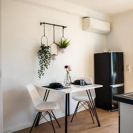 Apartamento Uniklinik-naehe Modernes Apartment, Mit Balkon *